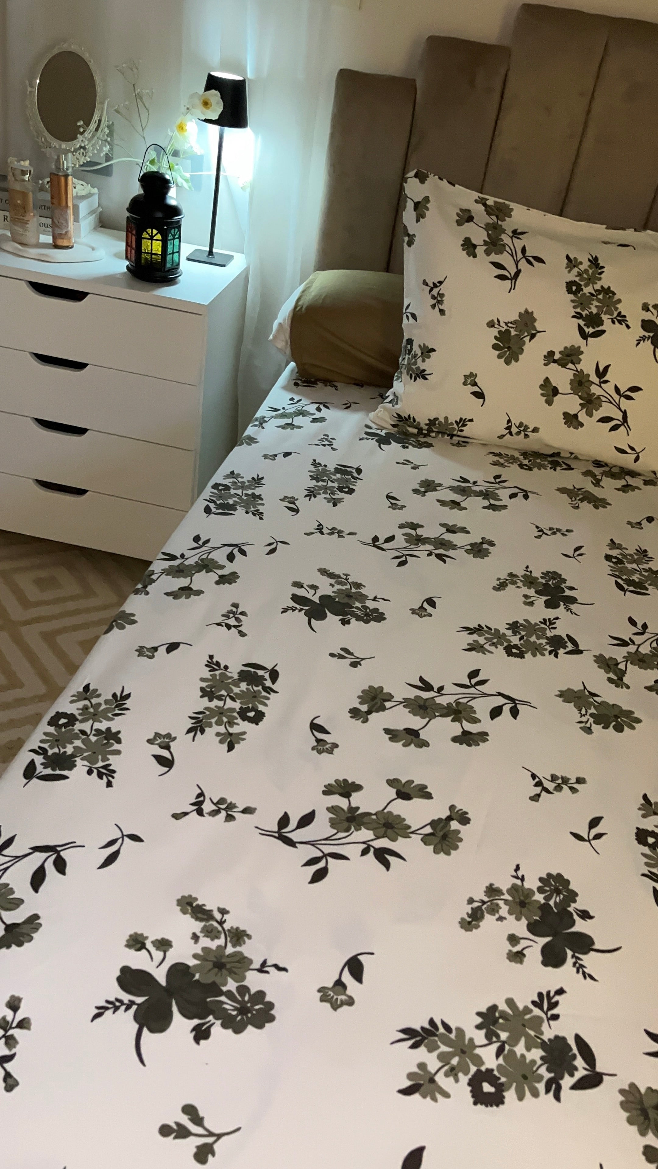 Olive Flowers sheet