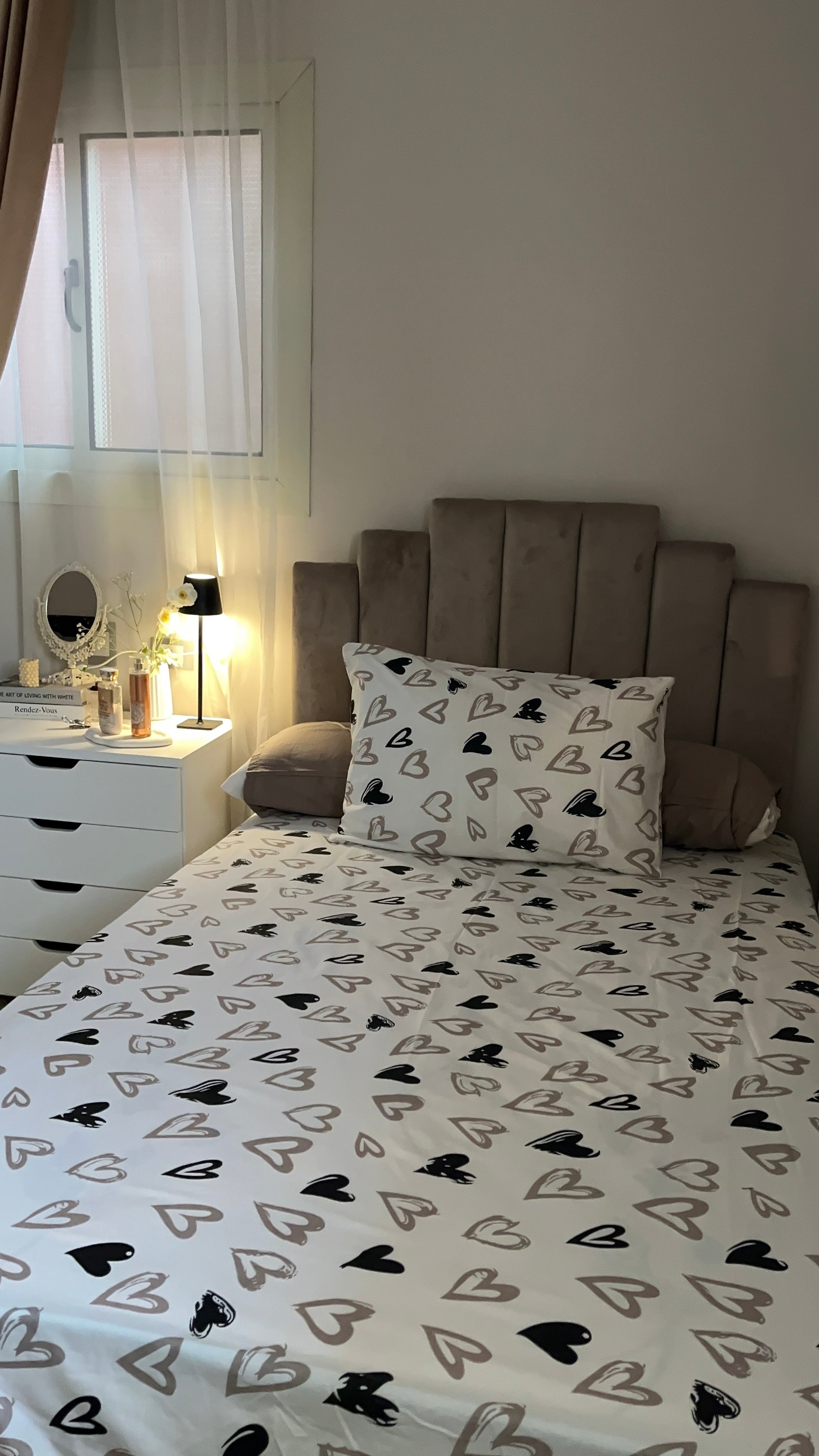 Beige & black hearts sheet