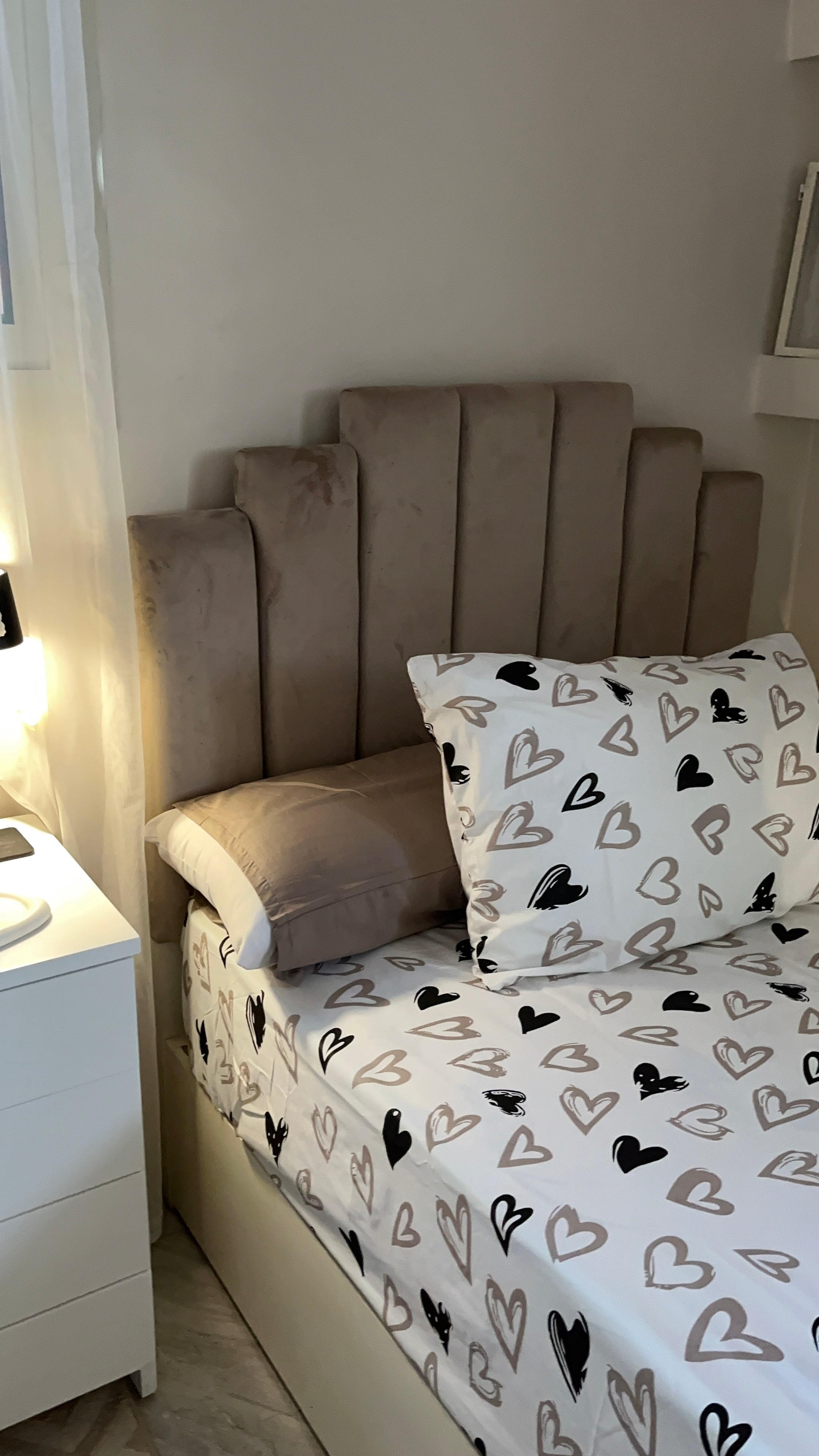 Beige & black hearts sheet